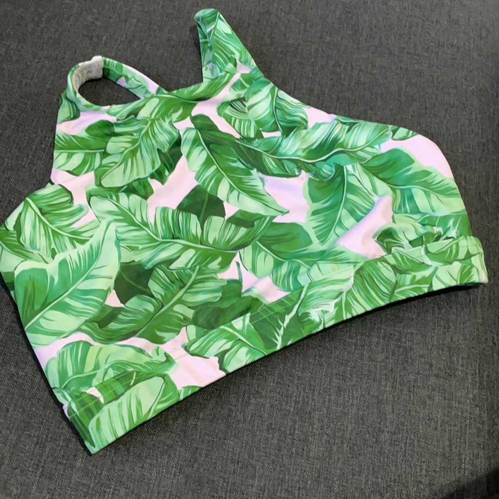 Vull high neck sports bra